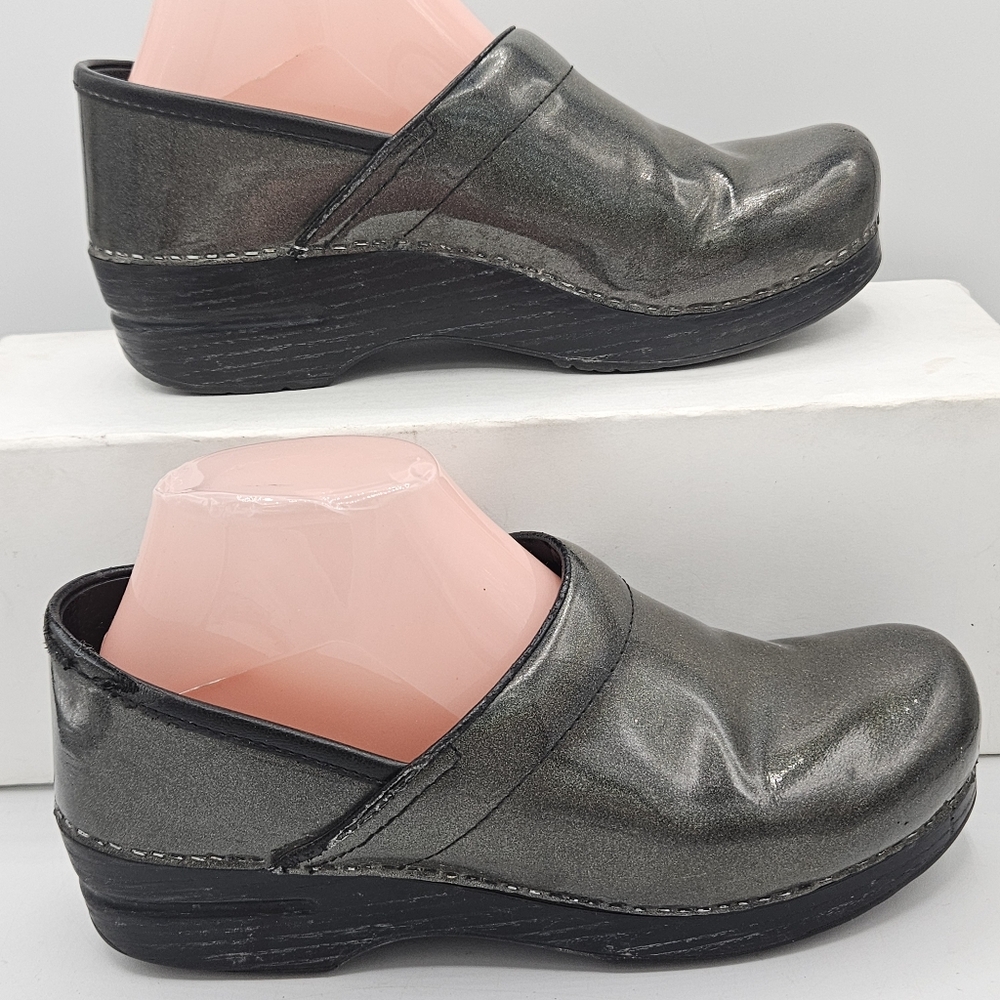 Dansko  charcoal prism clogs size 39 US size 8.5 / 9